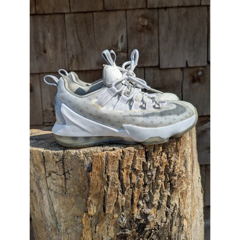 Nike LeBron James XIII Youth Size‎ 4 White